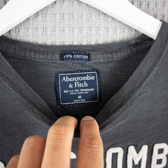 Abercrombie & Fitch Logo Tee Mens Medium - Picture 3 of 7